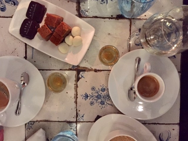 d'VijffVlieghen_restaurant_Amsterdam_koffieenfriandises