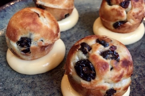Rijks_EARTHWater_ontbijt_krentebollen_wall