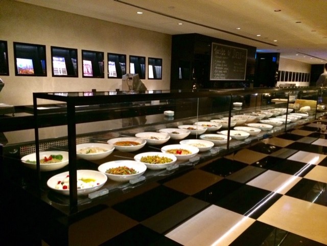 ArmaniDeli_Dubai_buffet
