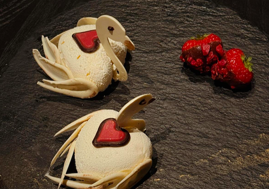 Nela's Love Dessert met zwanen