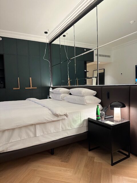 bed in hotelkamer