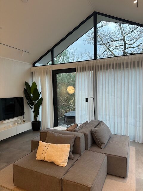 adults-only retreat Marber op de Veluwe woonkamer