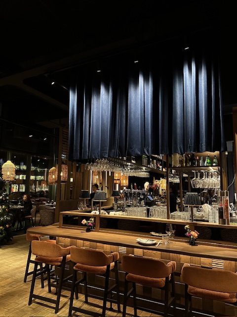 Interieur bij Ryo restaurant aan de NDSM-werf in Amsterdam-Noord