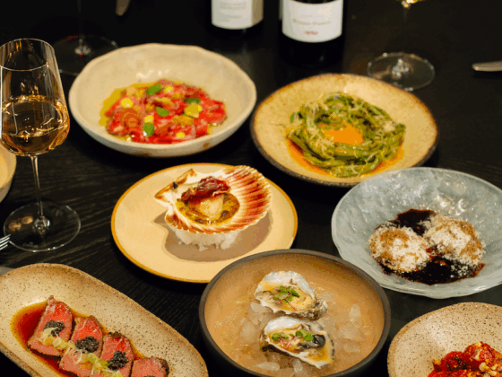 Festive menu restaurant Nela wall